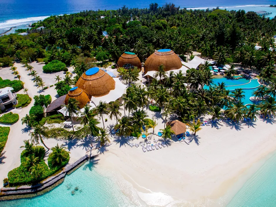 holiday-inn-resort-south-male-atoll-4292556343-4×3